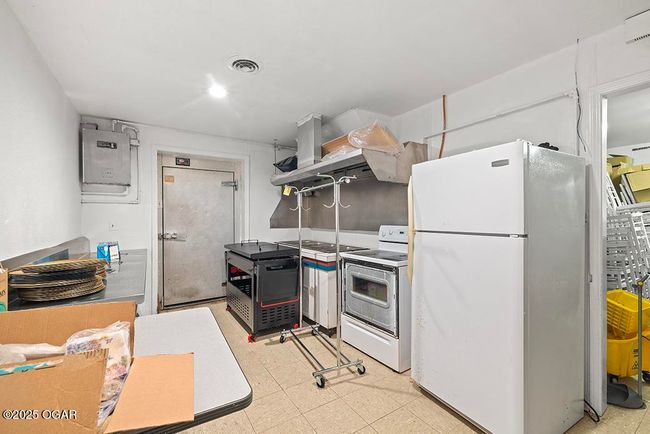 1300 N Main St, Home with 0 bedrooms, 0 bathrooms and null parking in South West City MO | Image 9