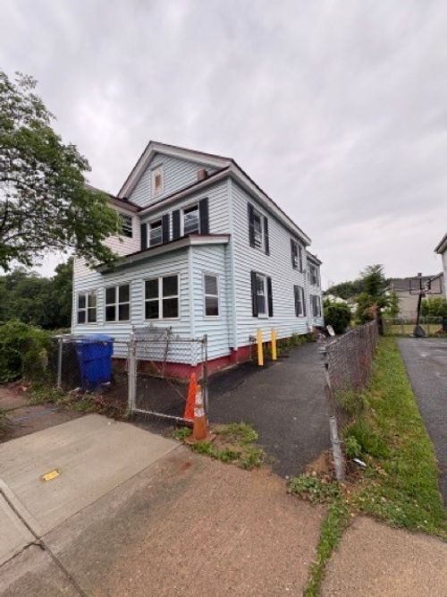 118 Cedar St, Springfield, MA, 01105 | Card Image
