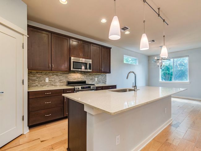 B - 4006 Valley View Rd, House other with 3 bedrooms, 3 bathrooms and null parking in Austin TX | Image 4