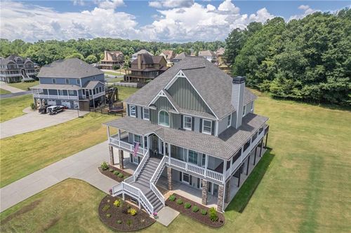 96 River Walk Pkwy, Euharlee, GA, 30145-2890 | Card Image