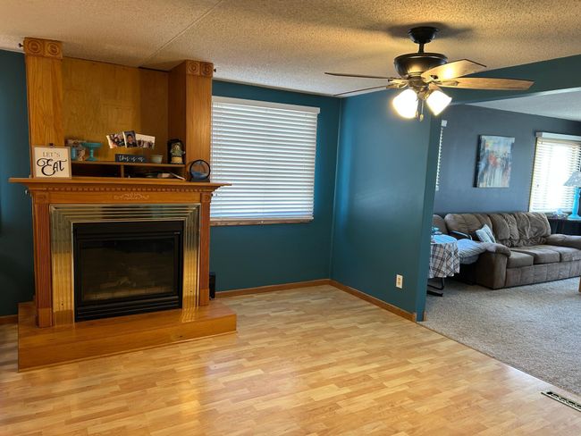 Dining room w/fireplace | Image 15