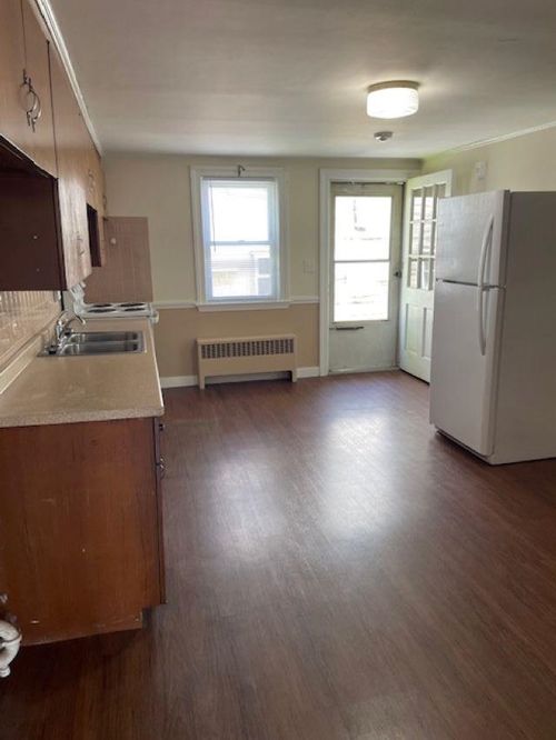 9-10 Main St, Wilton, NH, 03086-4404 | Card Image