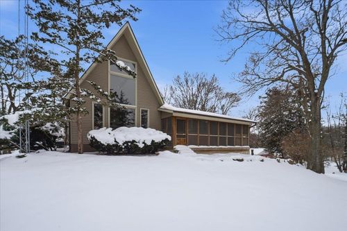 13518 King Rd, La Porte City, IA, 50651-2217 | Card Image