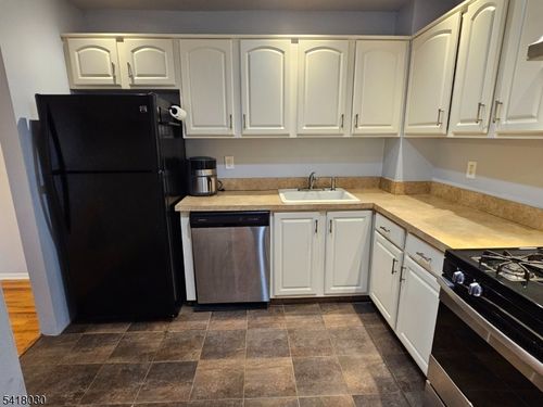 1028-1028 Cricket Ln, Woodbridge, NJ, 07095-1585 | Card Image