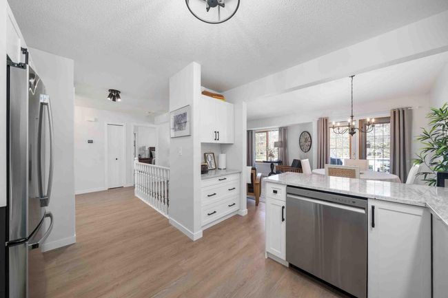 74 Park Meadows Lane Se, Townhouse with 3 bedrooms, 3 bathrooms and 3 parking in Medicine Hat AB | Image 17