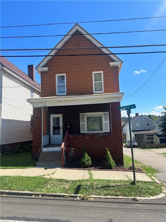 9th Ave, Brackenridge, PA 15014