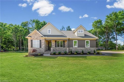 109 Frost Rd, Advance, NC, 27006-6747 | Card Image