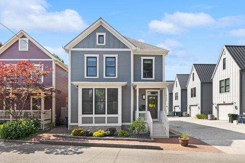 135 Punta Aly, Columbus, OH, 43201-3541 | Card Image