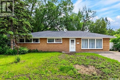 1837 Grant Dr, Regina, SK, S4S4V5 | Card Image