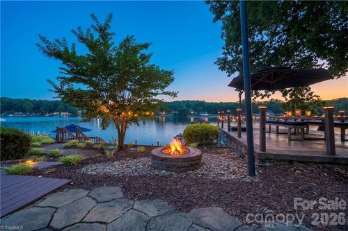1332 Lake Drive 9 Drive, Lexington, NC, 27292 | Card Image