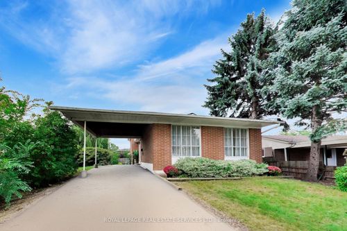 24 Elmvale Cres, Etobicoke, ON, M9V2B9 | Card Image