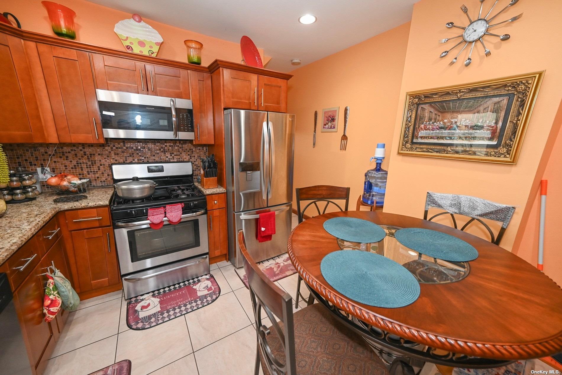 46th St, Brooklyn, NY 11203