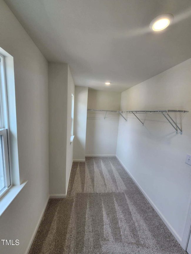 GS24 PRIMARY CLOSET | Image 16