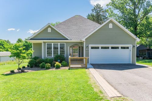 186 Schothum St, Lynchburg, VA, 24502-5088 | Card Image