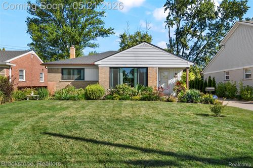 18474 Beverly Rd, Beverly Hills, MI, 48025-4006 | Card Image