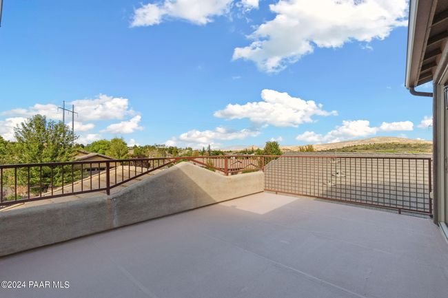 Deck off of Game room | Image 13
