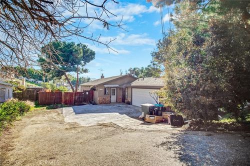 19020 Diplomat Ave, Corona, CA, 92881-3764 | Card Image