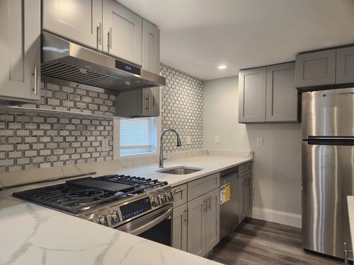 1-150 Centre St, Quincy, MA, 02169-6320 | Card Image