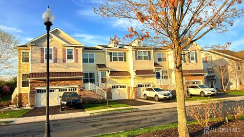 32 Morris Ln, Cranbury, NJ, 08512-3417 | Card Image
