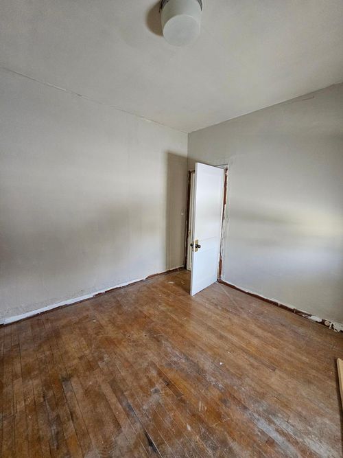 416 Main Ave S, Hankinson, ND, 58041-4115 | Card Image