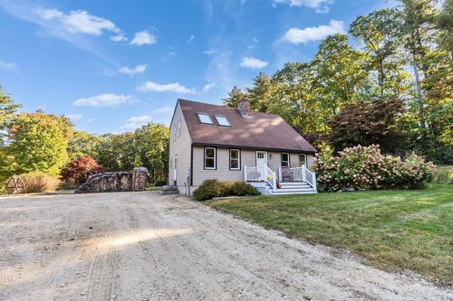 196 Fordway Ext, Derry, NH, 03038-7264 | Card Image