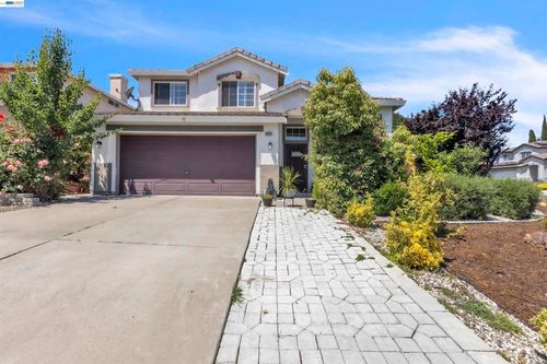 5059 Glenhollow Way, Antioch, CA, 94531-8395 | Card Image