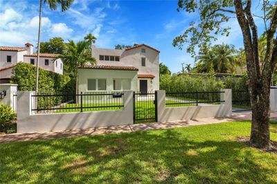 1109 Asturia Ave, House other with 4 bedrooms, 3 bathrooms and null parking in Coral Gables FL | Image 2