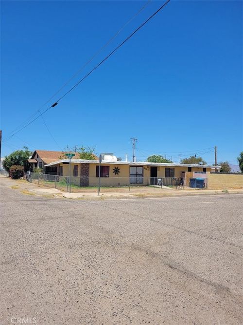 206 Chestnut St, Needles, CA, 92363-2307 | Card Image