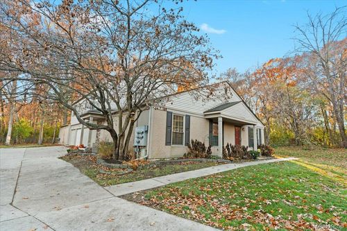 3186 Hidden Trl, Waterford, MI, 48328-2556 | Card Image