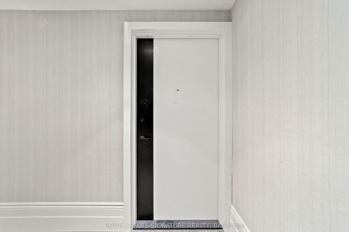 501-9 Clegg Rd, Markham, ON, L6G0H3 | Card Image
