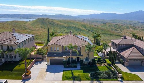 18410 Lakepointe Dr, Riverside, CA, 92503-0252 | Card Image