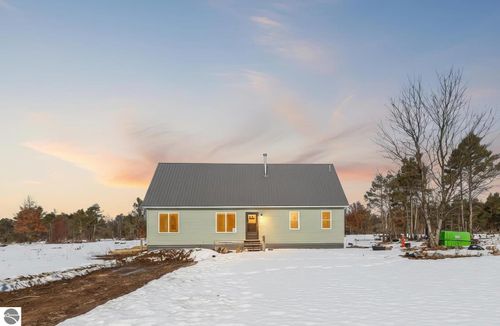 13501 Pioneer Ave, Leroy, MI, 49655-9439 | Card Image