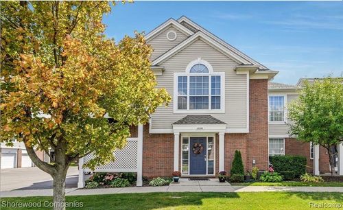 150-16390 Chatham Dr, Macomb, MI, 48044-4070 | Card Image