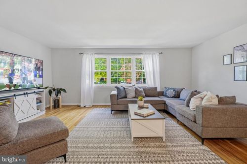 21-21 Theo Ln, TOWSON, MD, 21204-2751 | Card Image