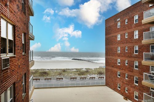 4y-370 W Broadway, Long Beach, NY, 11561-3959 | Card Image