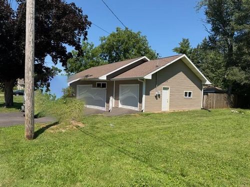 W1048 Geranium Road, BLOOMFIELD, WI, 53128 | Card Image