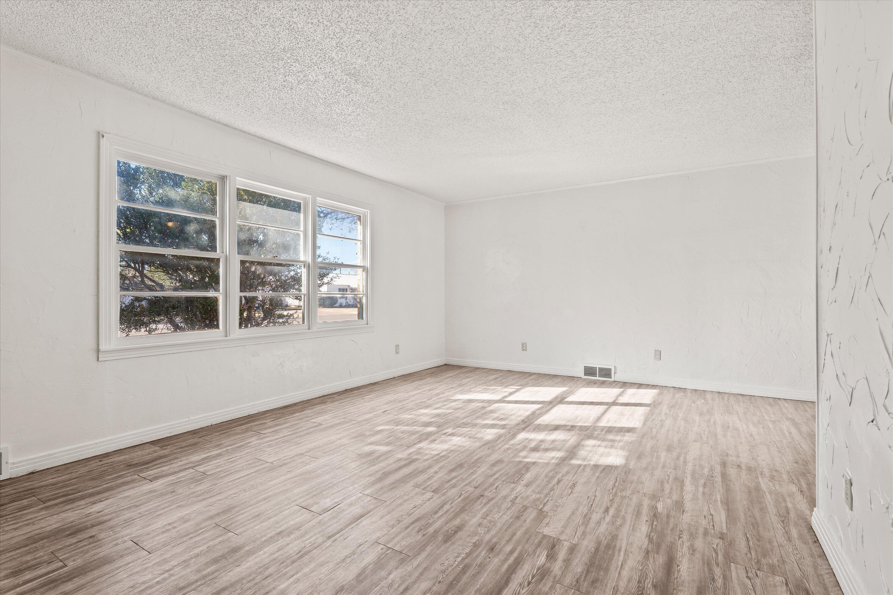 Residential in Brownfield 5
