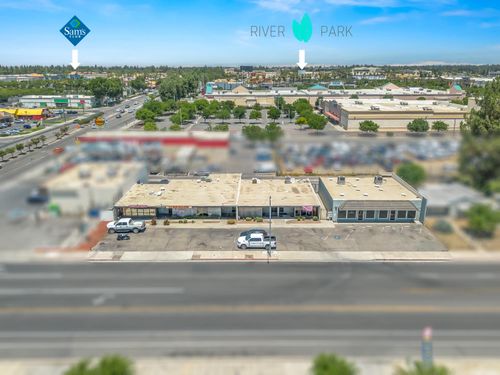 30 E Minarets Ave, Pinedale, CA, 93650-1215 | Card Image