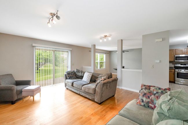 1A - 675 Fieldcrest Dr, Condo with 3 bedrooms, 3 bathrooms and 2 parking in South Elgin IL | Image 9