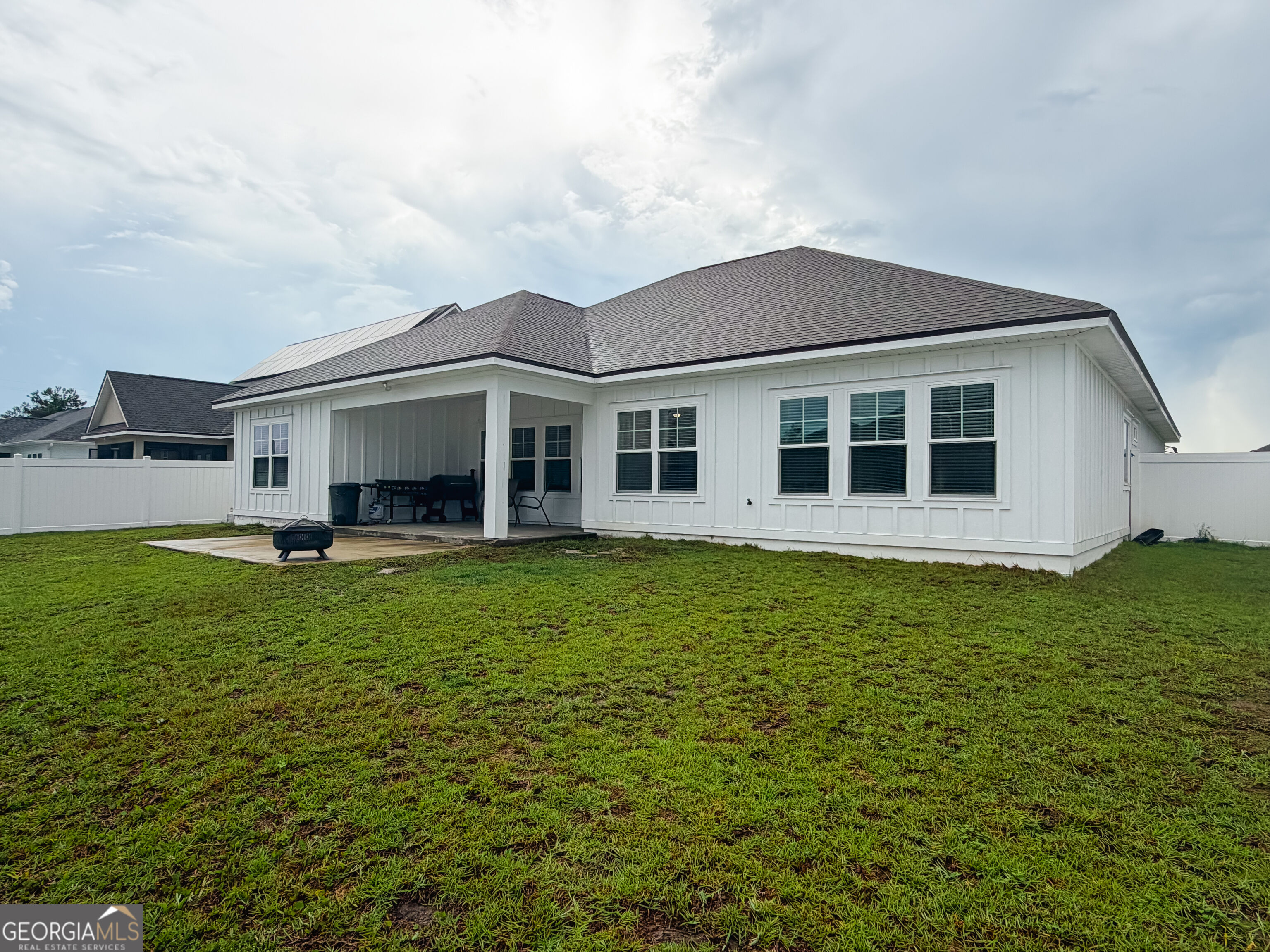 Residential Lease in Kingsland 3