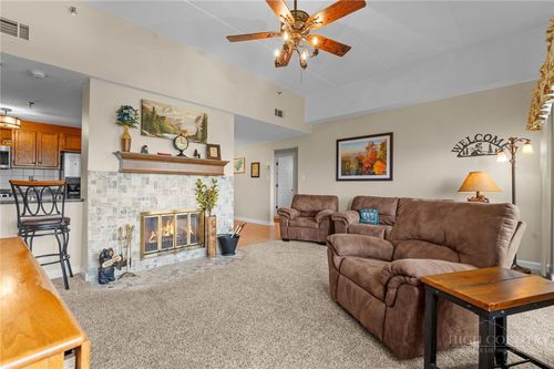 3927-303 Sugar Top Dr, Sugar Mountain, NC, 28604-4427 | Card Image