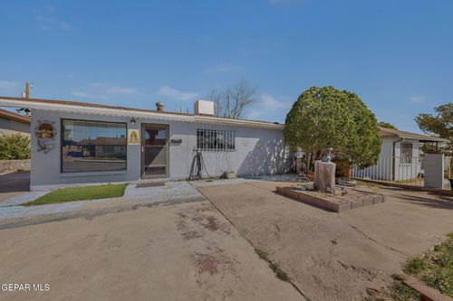 3525 Pierce Ave, El Paso, TX, 79930-5034 | Card Image