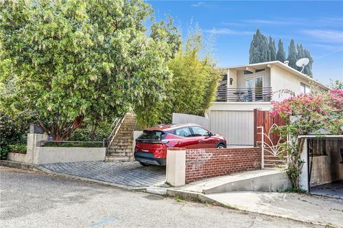 3830 Buena Park Drive, Studio City, CA, 91604 | Card Image