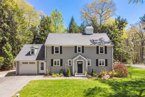 26 Woodridge Rd, Wellesley, MA, 02482-7033 | Card Image
