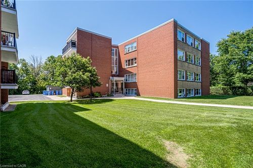 403-2052 Courtland Dr, Burlington, ON, L7R1R8 | Card Image