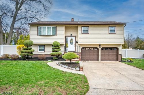 63 Arden St, Somerset, NJ, 08873-3000 | Card Image