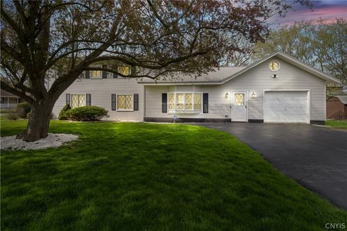 300 Columbus Ave, Syracuse, NY, 13219-1141 | Card Image