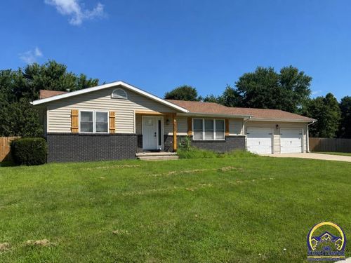 300 Choctaw St, Hiawatha, KS, 66434-2759 | Card Image
