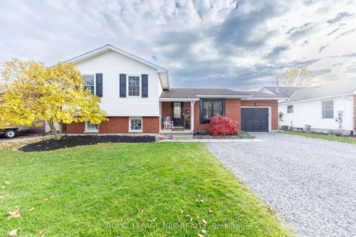 2455 Coral Ave, Fort Erie, ON, L0S1S0 | Card Image