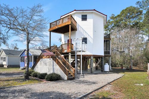 233 Ne 75th Street, Oak Island, NC, 28465 | Card Image